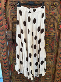 Moon Dots | Saia
