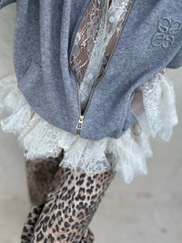 Lace Me | camisa folhos