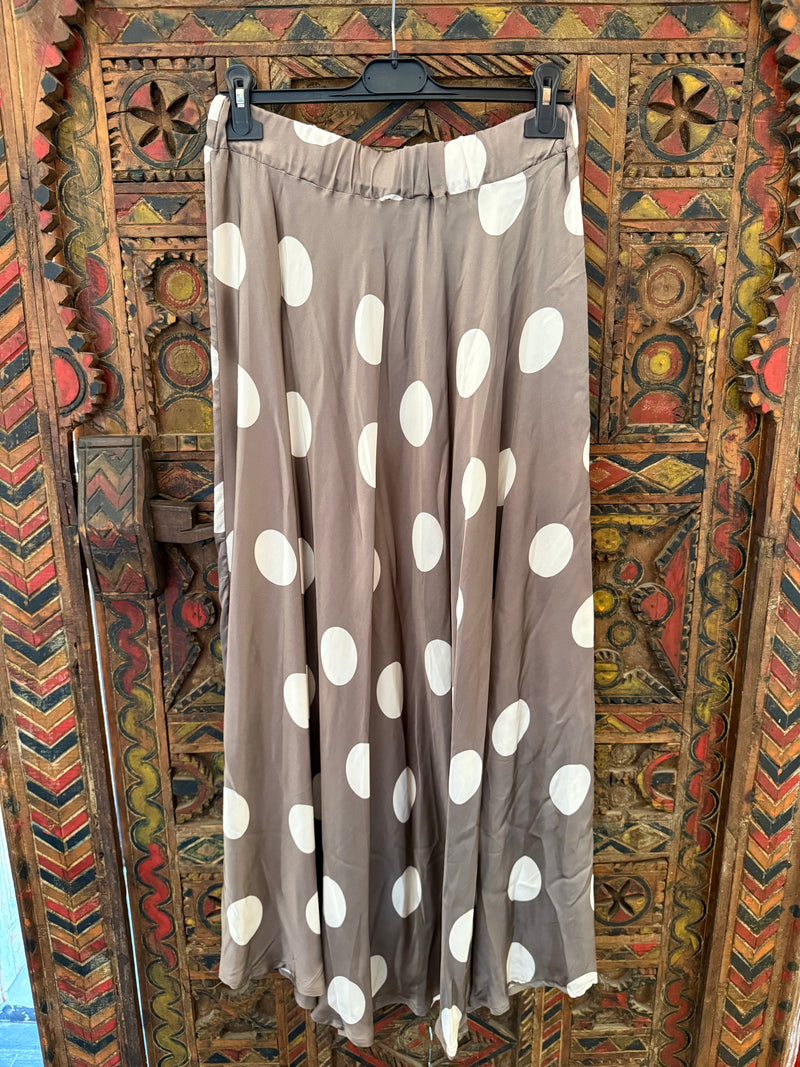 Moon Dots | Saia
