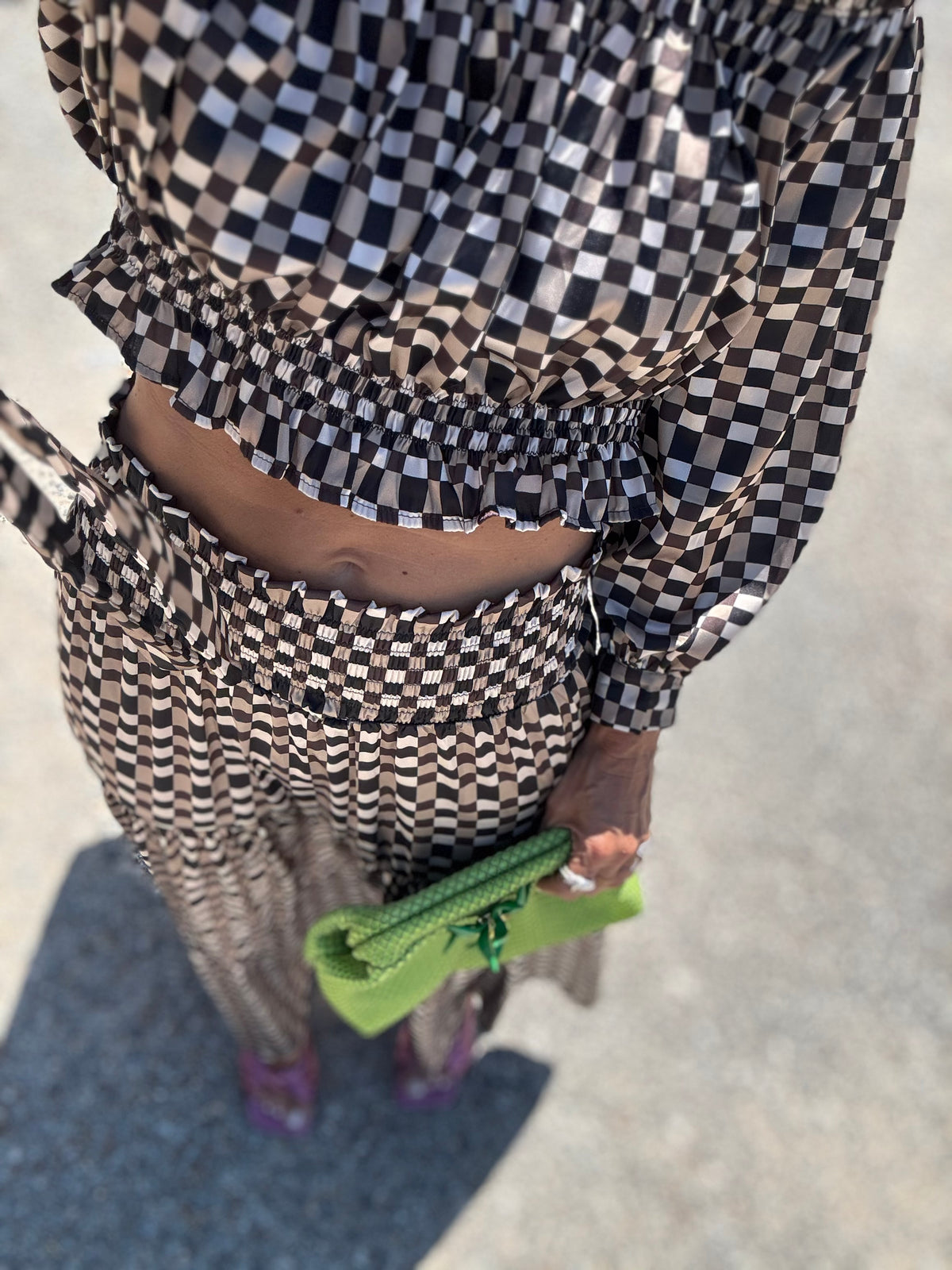 Monday  | top e saia