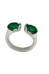 Anel duplo cristal aberto aliança prata 10µ SW esmeralda