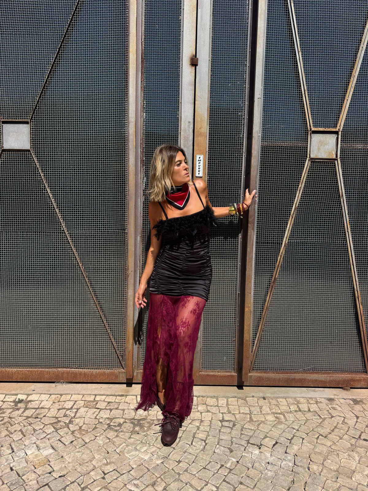 Lira | Saia