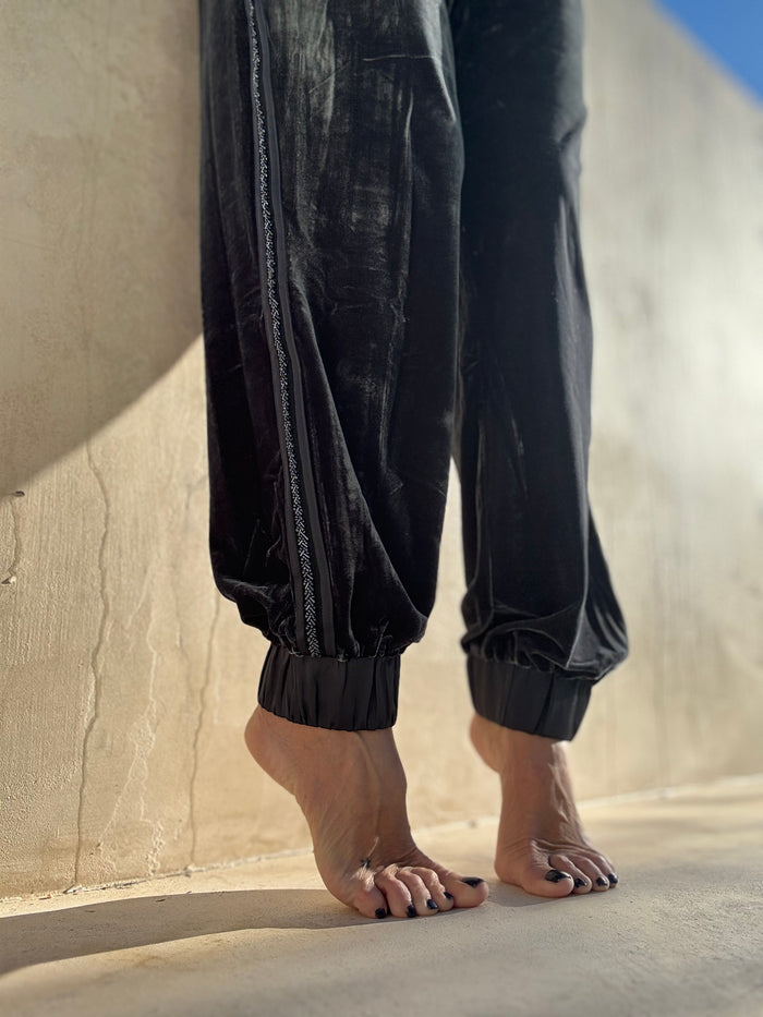 TE redefine | Calças