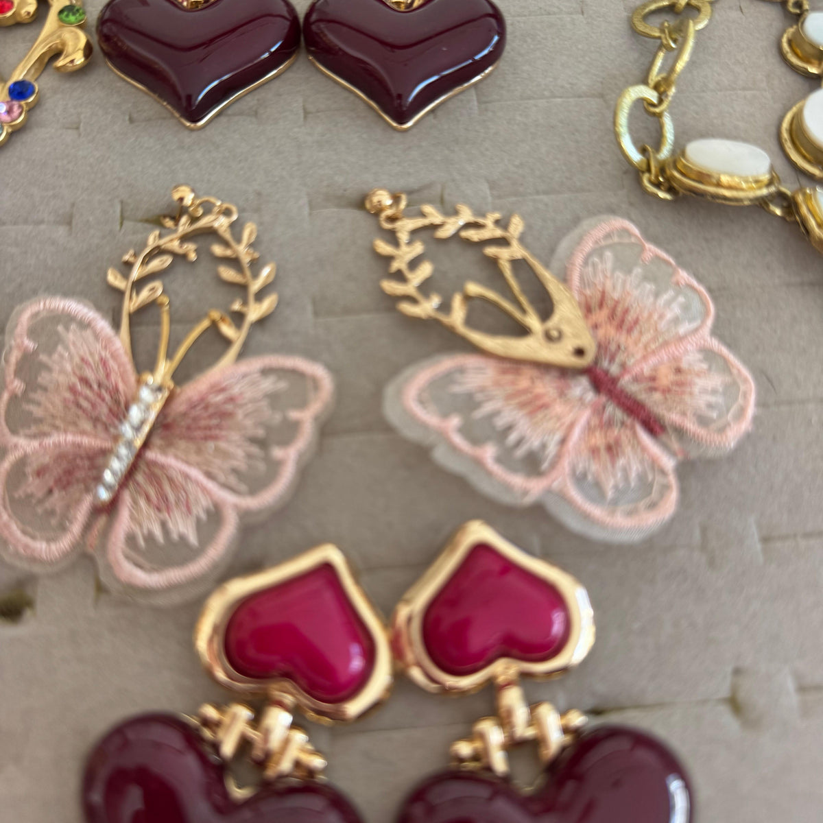ROJO COMPLEMENTOS