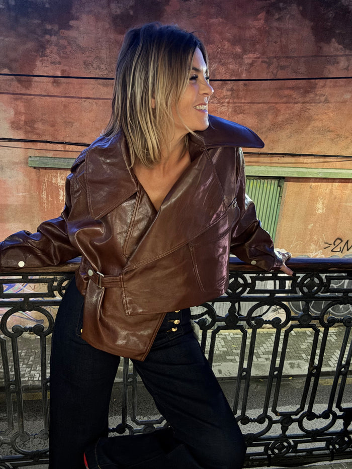 TE procuro | calças