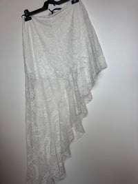 Lace city | saia assimétrica