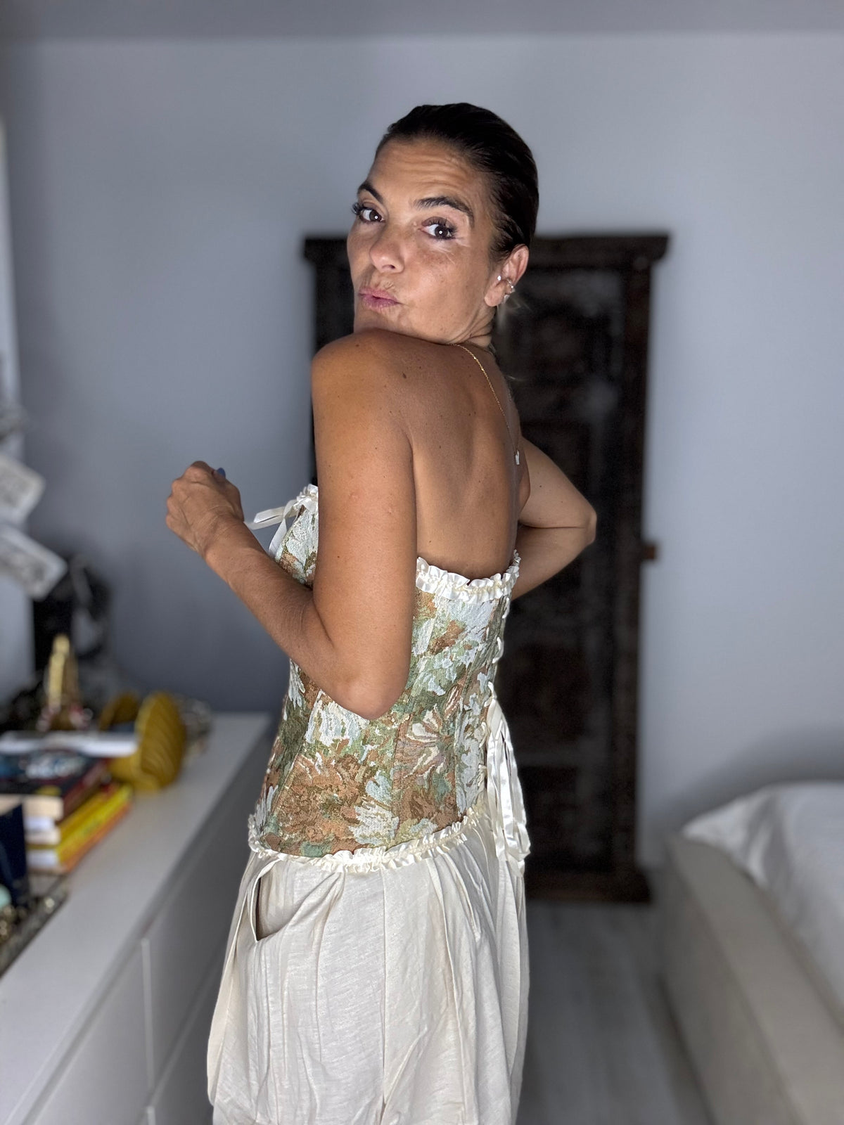 Nude folhos |  top corpete
