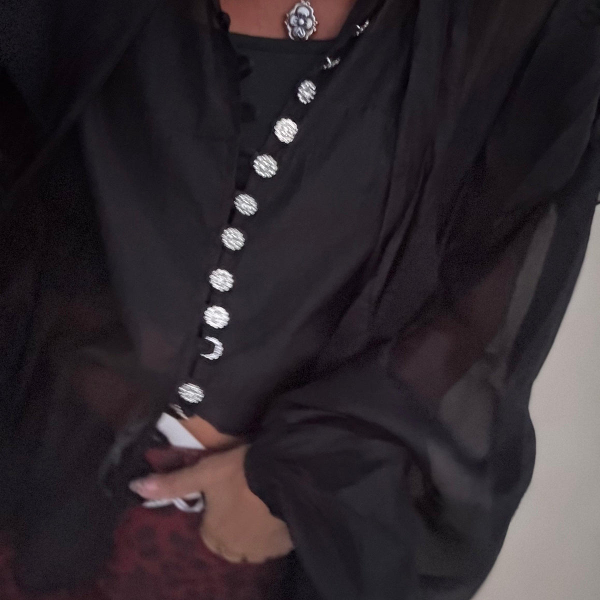 Camisa folhos e brilho