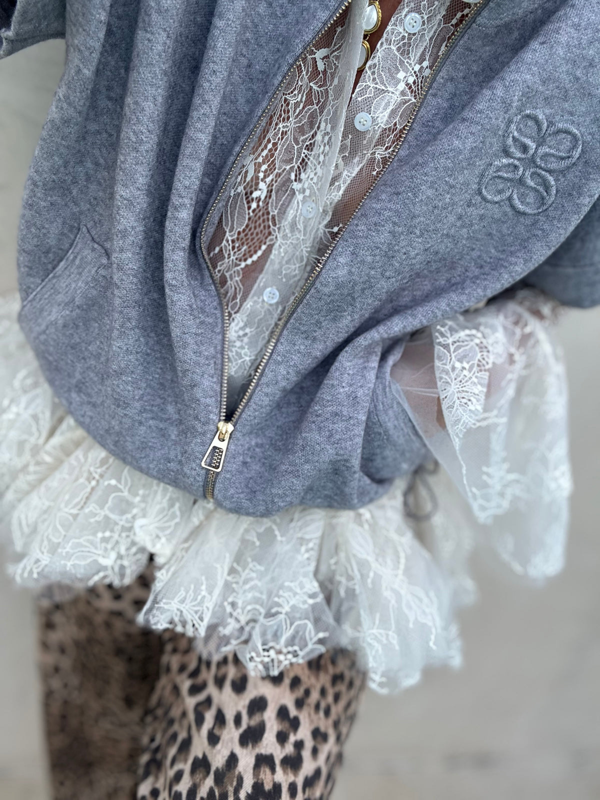 Lace Me | camisa folhos