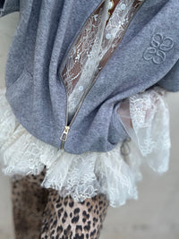 Lace Me | camisa folhos
