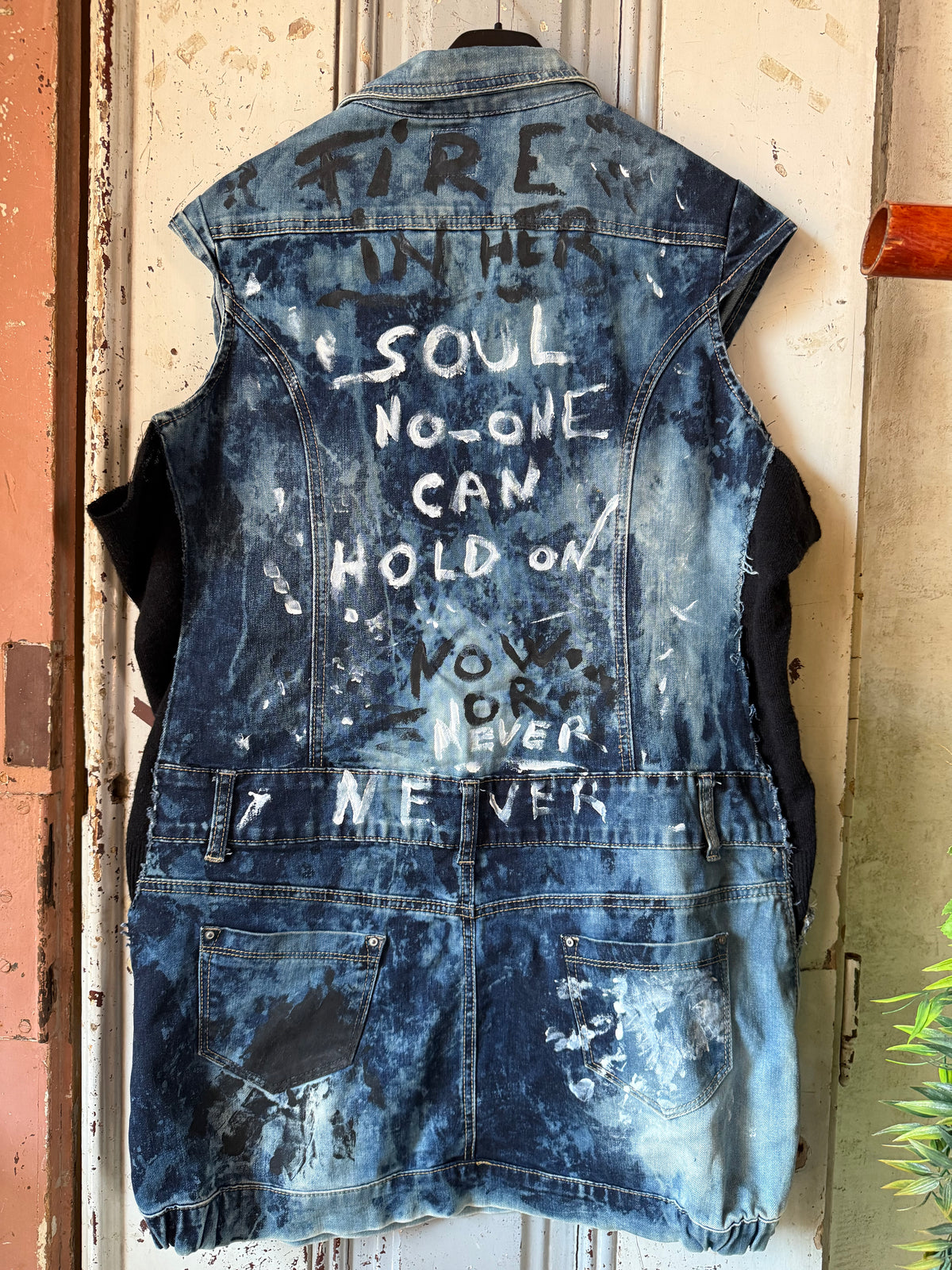 Now or never | peça upcycle MUSARTE