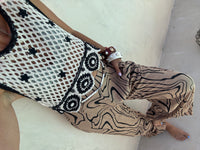 Crochet B&W | Top