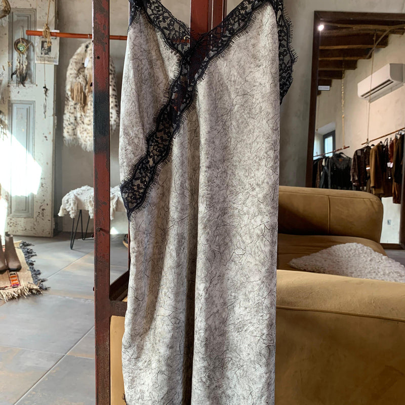 Lush  | Vestido